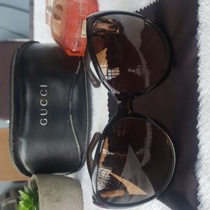 Gucci sunglasses 🕶 😎